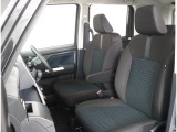 ジャスティは運転席からの視界が広く、車両感覚がつかみやすいため、初めての方でも運転しやすいお車です!!