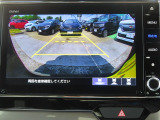 ギヤをRに入れるとナビの画面に後ろの映像が映るリヤカメラ付!後退時の安全確認やコンディションの悪い視界でもカラーバックモニターがドライバーをサポート☆☆☆