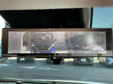 インテリジェントルームミラーは後席の人やヘッドレスト、荷室に積んだ荷物などで後が見にくい時でも、車両後方のカメラ映像をミラー面に映し出すので、いつでもクリアな後方視界が得られます。