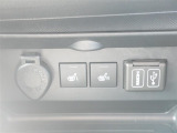 シガーソケット シートヒーター(運転席助手席両方にあります)  USB・HDMI差込口