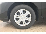 純正なので車に似合うデザインになっていますね。スタッドレスタイヤもご相談下さい。