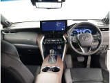 オシャレなインテリアで運転する気分も盛り上がりますよね^^