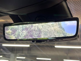 【デジタルインナーミラー】後席の大きな荷物や同乗者で後方が確認しづらい時でも安心!カメラが撮影した車両後方の映像をルームミラー内に表示。クリアな視界で状況の確認が可能です!