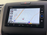 ナビは純正VXM-214VFi が装着!!タッチパネルと物理キーで操作性GOOD!