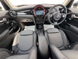 こちらのお車はMINI NEXT鶴ヶ島に展示中です。☆お問合せをお待ちしてます!