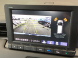 便利な3ビュー切り替え、ガイド線表示付きのバックカメラです!後退時、後方の視界をサポートします!