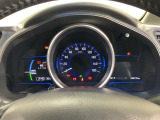 視認性の高いメーター回り。いろいろな情報も表示されます。