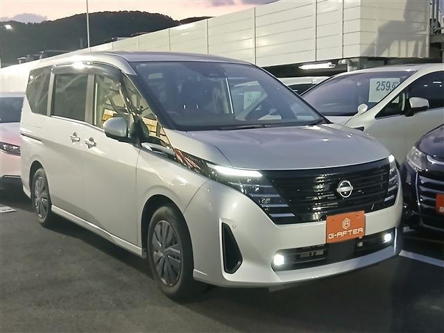セレナ 2.0 XV 