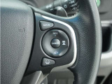 ◆アダプティブクルーズコントロール◆予め設定した車速内でクルマが自動的に加減速。前走車との適切な車間距離を維持しながら追従走行します。【LKAS】車線維持支援システムでステアリング操作を支援。
