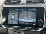 アラウンドビューモニターを装備!アラウンドビューモニターは上空から見下ろしているかのような映像を映し出しています。駐車の時はスムースな駐車ができます。とても便利な装備です。