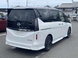 プライバシ-ガラスが装備されています。外を見るときは気にならずに、後方車両から車内が見えにくい設計です。