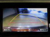 バックガイドモニターで、後方を確認しながら安心して駐車することができます。運転初心者も熟練者も必須の機能ですよ!