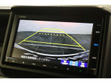 バックカメラが装備されており、後方の安全確認はもちろんのこと狭い場所での駐車や雨の日・夜間など視界の悪いコンディションでのストレスの軽減にもなります!