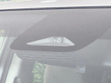 【トヨタセーフティセンス】走行中に前方の車両等を認識し、衝突しそうな時は警報とブレーキで衝突回避と被害軽減をアシスト。より安全にドライブをお楽しみいただけます。