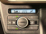 車内空調は&rdquo;AUTOエアコン&rdquo;にお任せ。運転に集中出来ますよ!