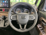 【純正革巻きステアリング】上質な革を使用することで、手にしっかり馴染みとても運転しやすいハンドルです♪