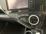オートエアコンは温度を設定するだけで、自動で風量などを設定してくれます。運転しながら操作も必要ないので、安全性も向上します。