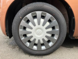 ホイールキャップ【155/65R14 ラジアルタイヤ】。運転ラクラクの足回り。