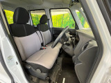 運転席シート廻りは使用感も少なく、良好な状態となっています。丁寧に使われていたことがよくわかりますね。