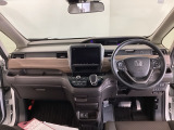 フロントガラスが大きく、ワイドな視界で運転もしやすくなるように、設計されています。