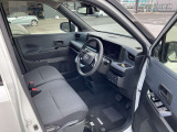 運転席周りです視界広々
