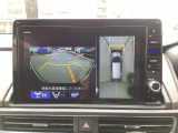 フロントカメラ装備です。運転席から見づらいバンパー下部を映します。