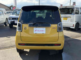 バックカメラ装備で車庫入れも安心です。