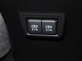 車内で充電可能
