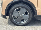 高級感引き立てるアルミ装着車。お洒落は足元からですね!