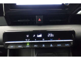★エアコンはオートタイプが装着済みです!オートモードにしておけば、車内温度を設定するだけで風の料や吹き出し口の切り替えを機械が行ってくれます!一年中快適な環境を作れますよ♪