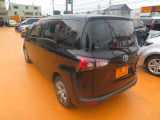 左後ろからの画像です!日々お買い得車両続々入庫しております!
