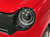 LEDヘッドライトは、点灯の瞬間から最大光量を発揮し、突然暗くなるトンネルなどでの安定感を高めます。