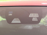 【i-ACTIVESENSE】走行中に前方の車両等を認識し、衝突しそうな時は警報とブレーキで衝突回避と被害軽減をアシスト。より安全にドライブをお楽しみいただけます。