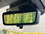 【デジタルインナーミラー】後席の大きな荷物や同乗者で後方が確認しづらい時でも安心!カメラが撮影した車両後方の映像をルームミラー内に表示。クリアな視界で状況の確認が可能です!