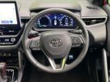 【ステアリングスイッチ】運転中、前方から目線をそらすことなく、オーディオ等の操作が可能な便利機能!安心&快適なドライブを演出してくれます♪