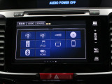 【純正ナビゲーション】使いやすいナビ操作にオーディオ機能も充実!Bluetooth接続で運転中のハンズフリー電話や好みの音楽を車内に流す事が出来ます。ラインナップや車種に応じて豊富な機能が使用可能♪
