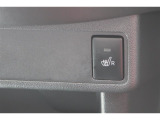 運転席にはシートヒーターが付いています。