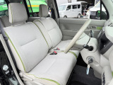 運転席シート廻りは使用感も少なく、良好な状態となっています。前オーナー様が丁寧に使っていたことがよくわかりますね。