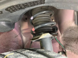 お車を安心してお乗りいただく為には、足回りの定期点検が欠かせません。サービスサポート(有償保証)では無料点検もご提供しており、安心のカーライフをお過ごしいただけるサポート体制が整っています。