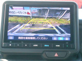 バックカメラ装備☆駐車時しっかりサポートしてくれます♪