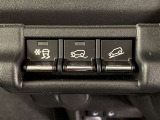 【安心の4WD】こちらのお車は4WD車です♪車の4輪全てを動かすことにより、2WD車に比べてすぐれた発進性能を備えております!雪が多い地域の方は4WDの方がより快適な運転をすることが出来ます☆