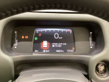 バックでの車庫入れも安心です! リアカメラが付いているバックモニター付のナビを装備しております。バンパーについているソナーや、操作線もついており距離感も画面から確認できます。