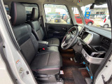 運転席シート廻りは使用感も少なく、良好な状態となっています。丁寧に使われていたことがよくわかりますね。