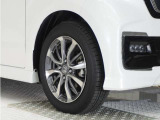 認定中古車では、厳しいHonda認定基準をクリアした厳選されたHonda認定中古車のみ、取り扱っております。「ご購入前の安心」「納車後の信頼」を車両と一緒に提供しております。