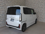オプションになりますが、ボディーコーティングもご用意しております。新車の輝きに近づき、洗車などのお手入れも楽になりますよ。