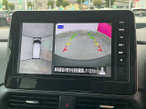 アラウンドビューモニターが、駐車をサポートしてくれますよ!