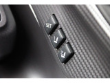 アクセスキー対応運転席シートポジションメモリー機能付き。自分のシートポジションをワンタッチで再現。シートポジションと共にドアミラーの角度も再現します。