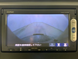 リアカメラ付で、後方をナビ画面で確認。車庫入れも安心です。もちろん、バックギアと連動しています。