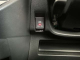 電動パーキングブレーキ装備。