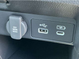 便利な充電用USBジャックも付いています☆周辺機器の充電にご利用頂けます☆